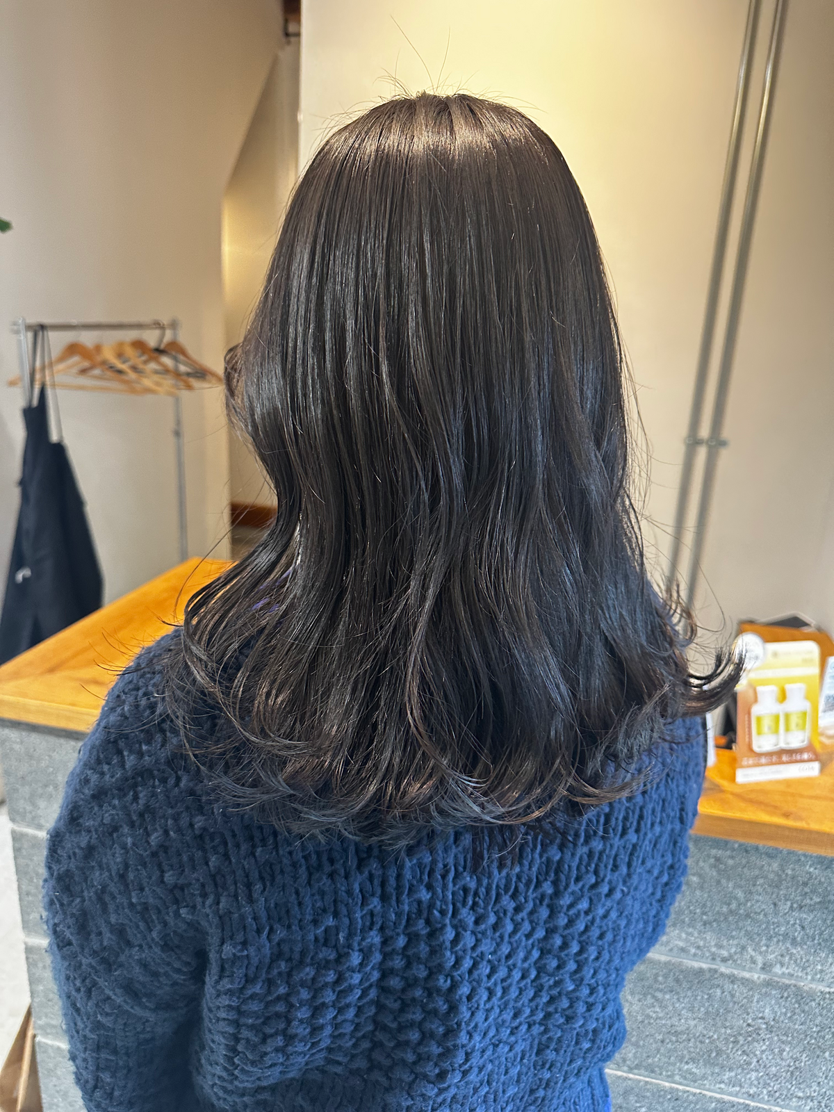 浜松市中央区COFULで透明感カラー|暗めでも美しいグレー系カラー